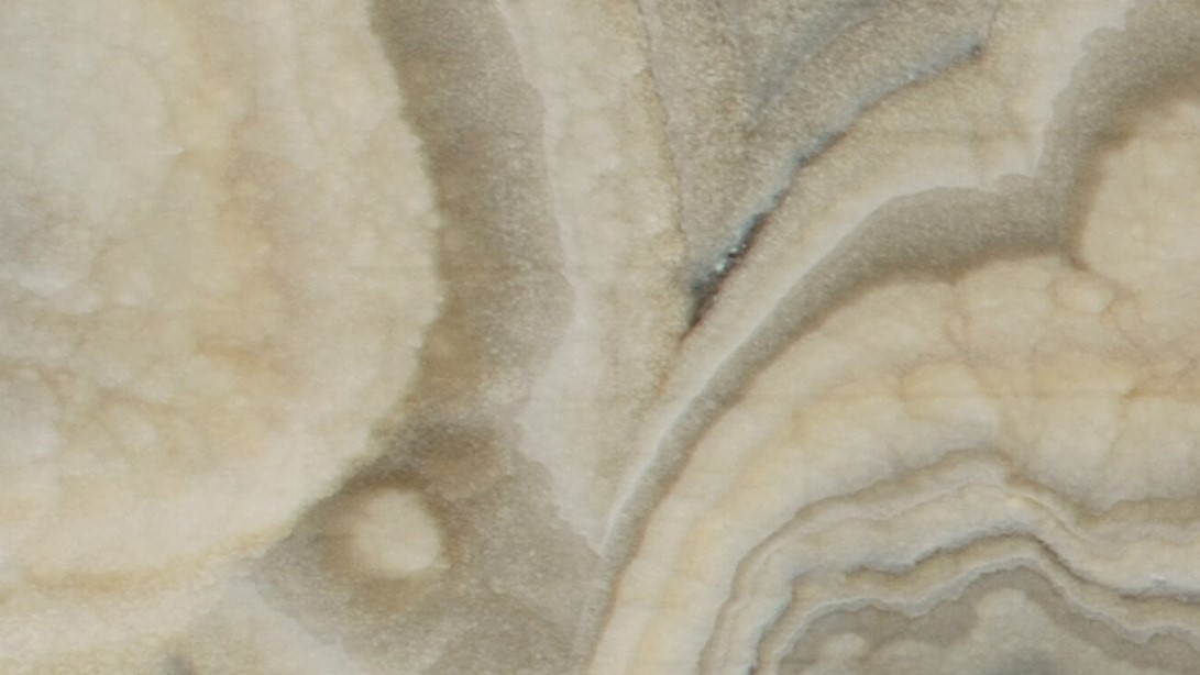 Dove Cream Onyx